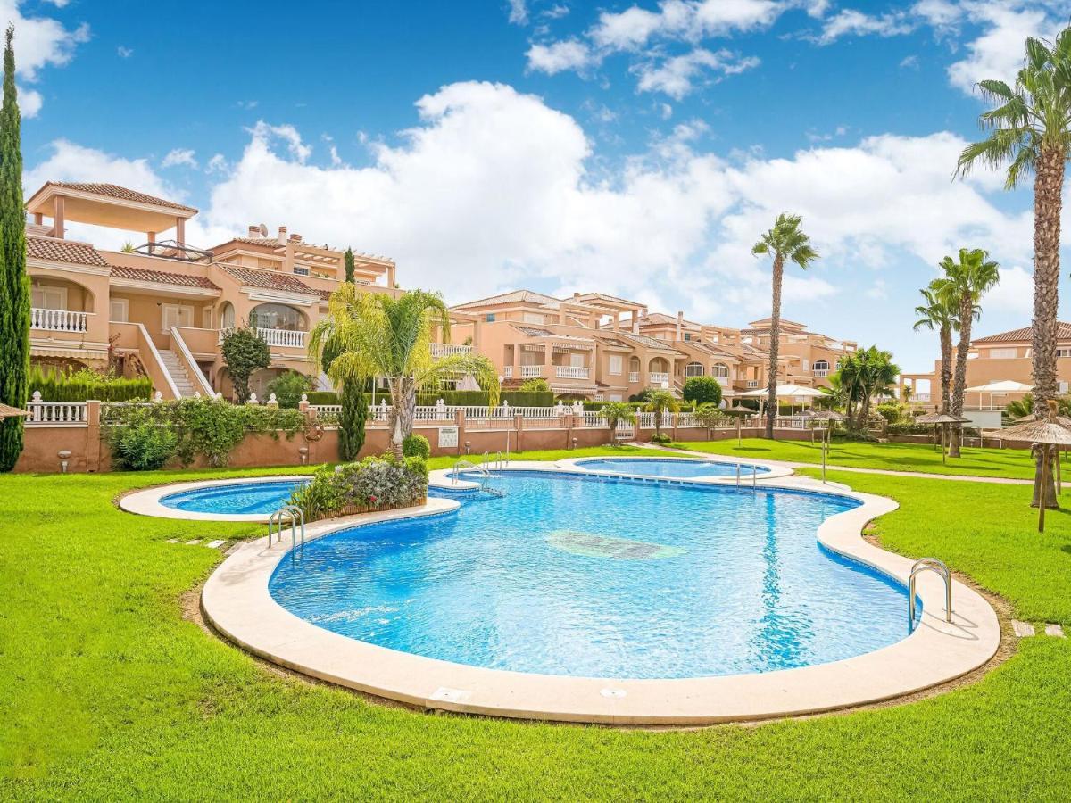 Belvilla By Oyo Lovely Bungalow With Swimming Pool Orihuela Zewnętrze zdjęcie
